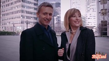 Деловая милфа любит быть покорной HD ебалка нет