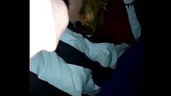 На симпатичное лицо девушки кончили HD ебалка нет