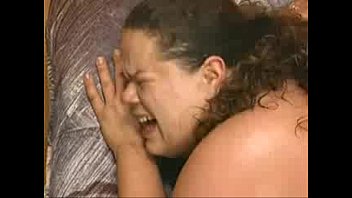 Молодой чувак трахает жирную тёлку в жопу HD ебалка нет